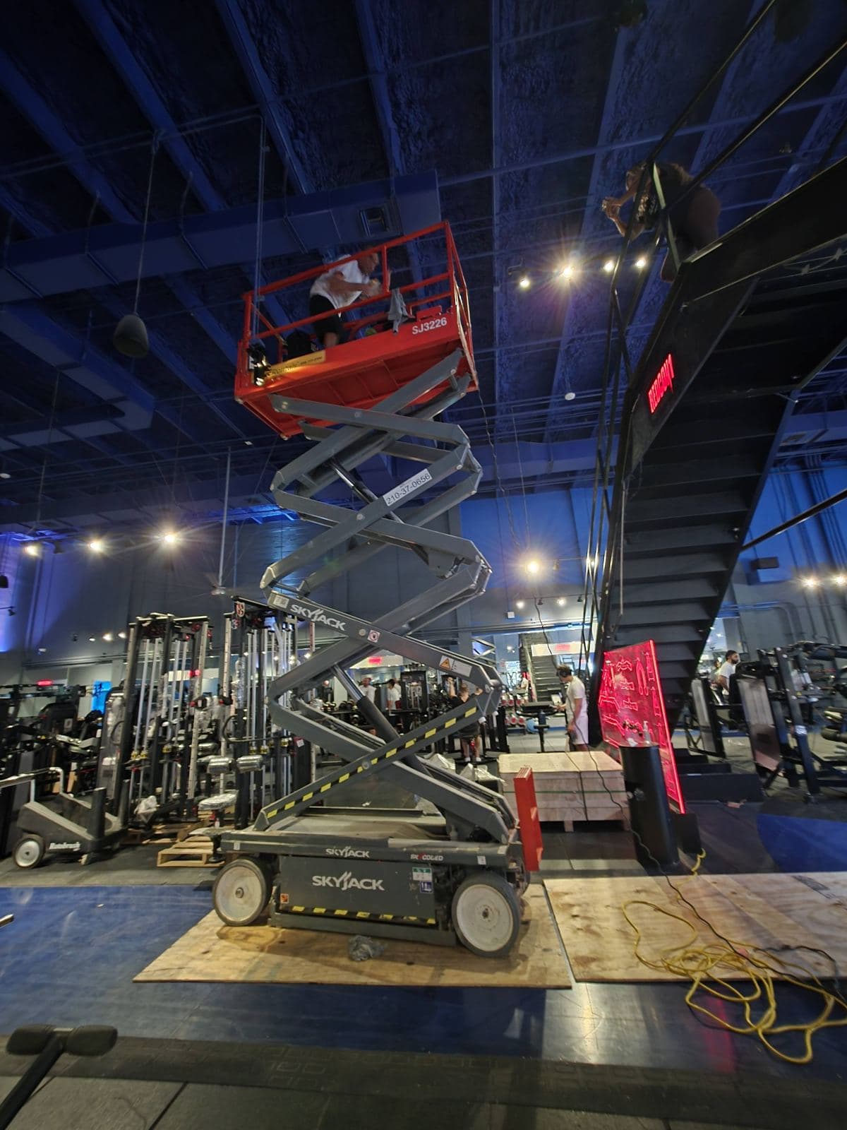 Lift set up for commercial duct cleaning in a gym